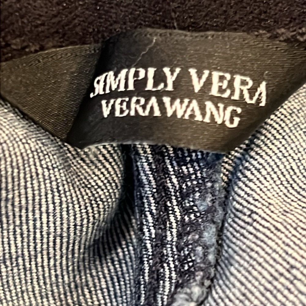 Bundle of Two Identical Simply Vera Vera Wang Cropped Stretch Jeans Size 4 - Picture 14 of 16